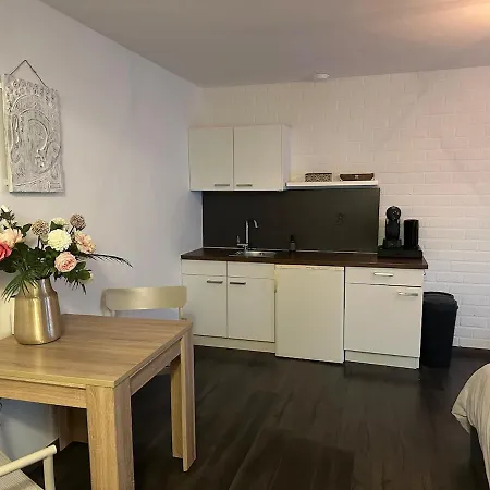 Apartment Close To Maastricht Cadier en Keer